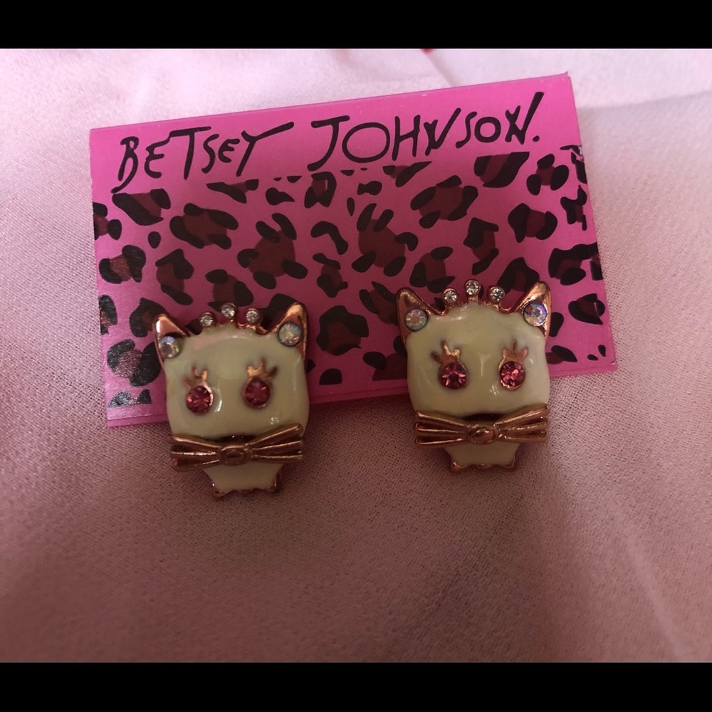 NWT Betsey Johnson Kitty Cat wearing Tiara Earrings - Picture 2 of 8